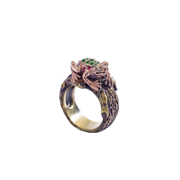 Wendy-Brandes-Frog-Ring